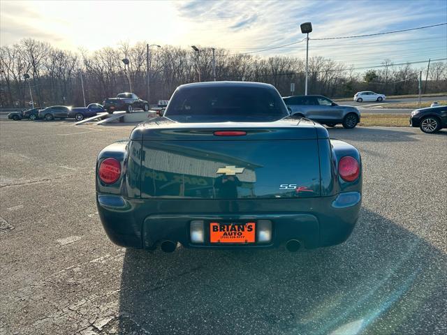 used 2005 Chevrolet SSR car, priced at $29,900