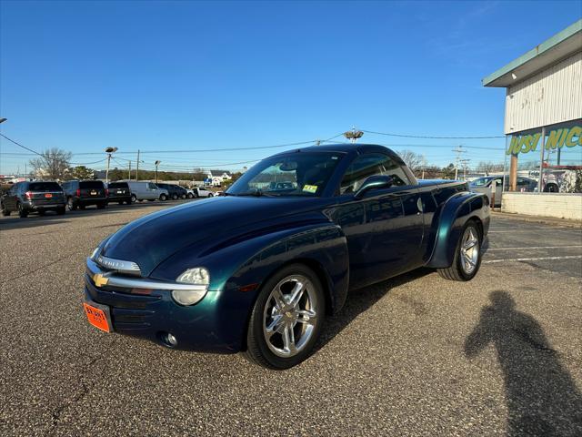 used 2005 Chevrolet SSR car, priced at $29,900