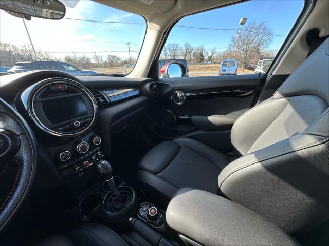 used 2019 MINI Hardtop car, priced at $18,900