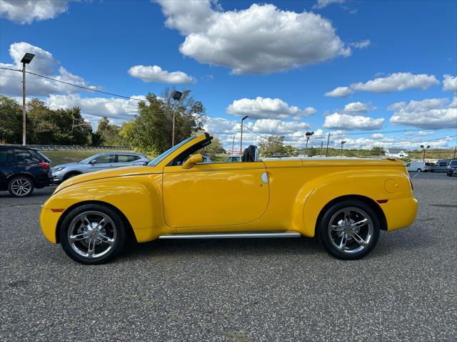 used 2004 Chevrolet SSR car, priced at $26,900