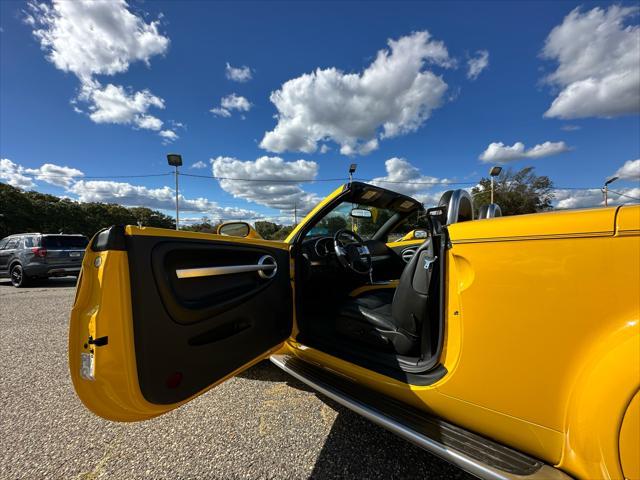 used 2004 Chevrolet SSR car, priced at $26,900