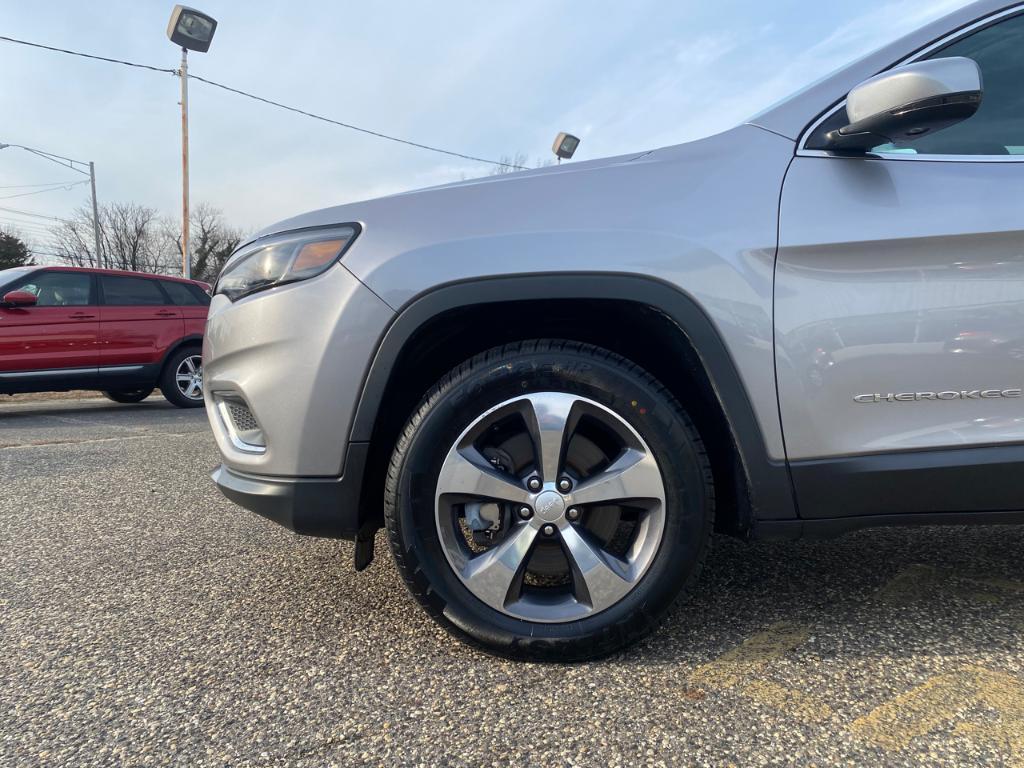 used 2019 Jeep Cherokee car, priced at $27,500