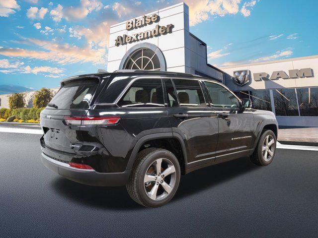 new 2025 Jeep Grand Cherokee car, priced at $48,127