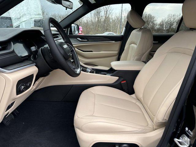 new 2025 Jeep Grand Cherokee car, priced at $50,960