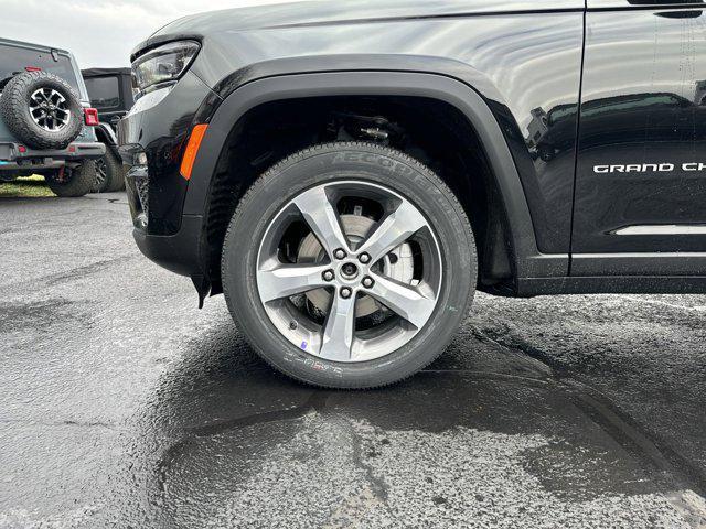 new 2025 Jeep Grand Cherokee car, priced at $50,960