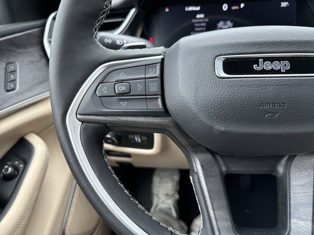 new 2025 Jeep Grand Cherokee car, priced at $50,960