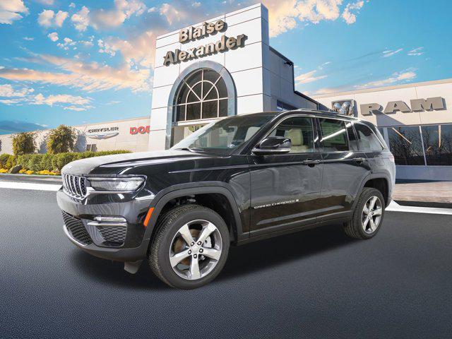 new 2025 Jeep Grand Cherokee car, priced at $48,127
