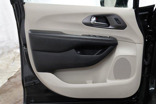 used 2022 Chrysler Pacifica Hybrid car, priced at $26,500