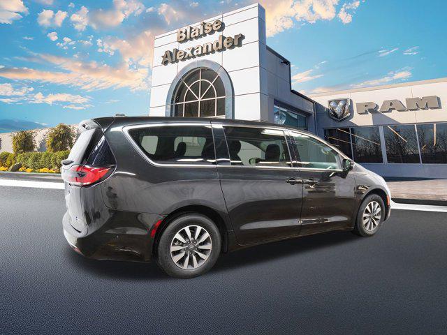 used 2022 Chrysler Pacifica Hybrid car, priced at $26,500
