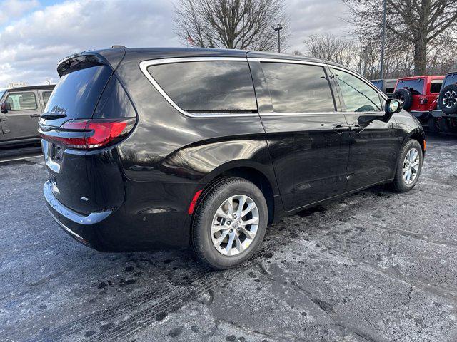 new 2025 Chrysler Pacifica car, priced at $46,315