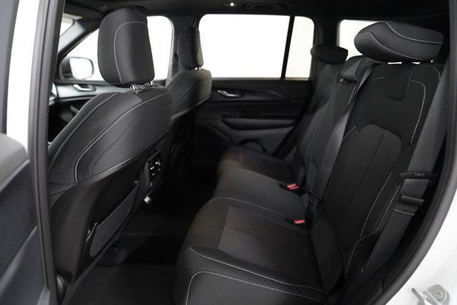 new 2025 Jeep Grand Cherokee car, priced at $39,623