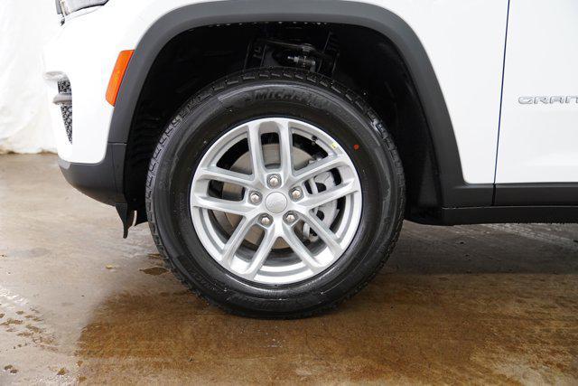 new 2025 Jeep Grand Cherokee car, priced at $39,623