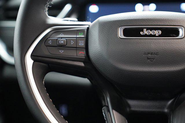 new 2025 Jeep Grand Cherokee car, priced at $39,623