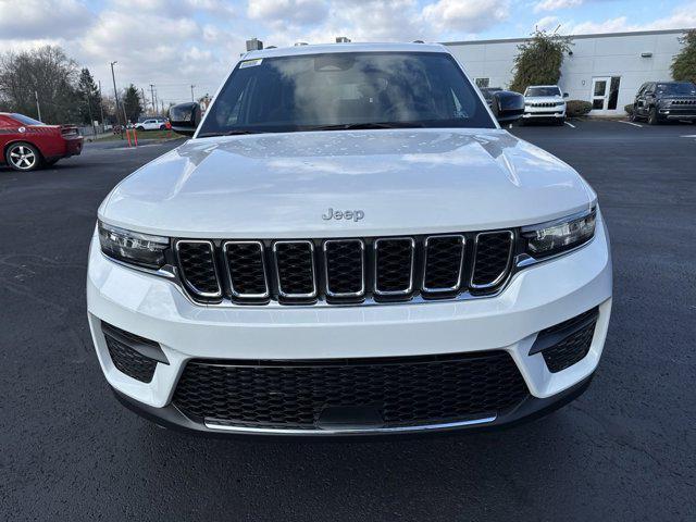 new 2025 Jeep Grand Cherokee car, priced at $39,875