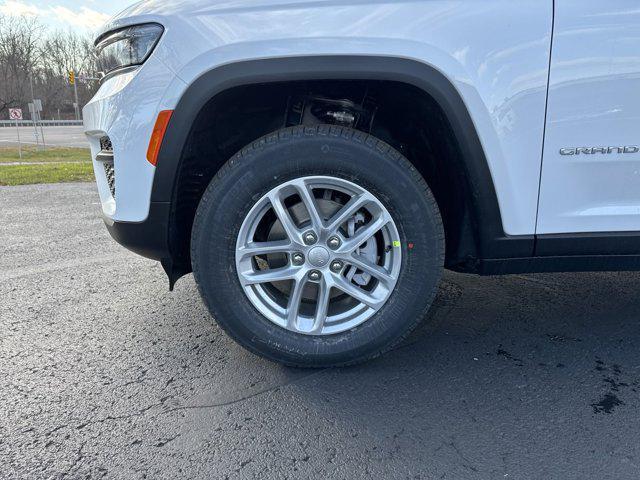 new 2025 Jeep Grand Cherokee car, priced at $39,875