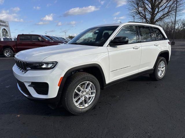 new 2025 Jeep Grand Cherokee car, priced at $39,875