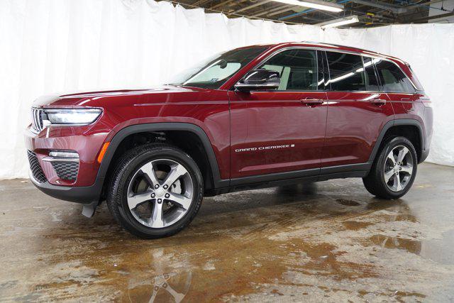 used 2024 Jeep Grand Cherokee car, priced at $38,500
