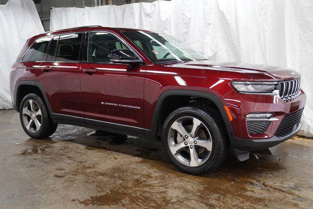 used 2024 Jeep Grand Cherokee car, priced at $38,500