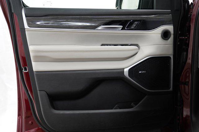 used 2022 Jeep Wagoneer car