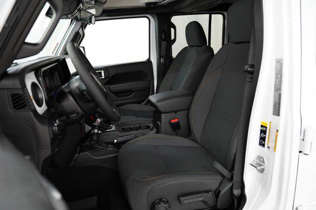 new 2025 Jeep Wrangler car, priced at $48,185