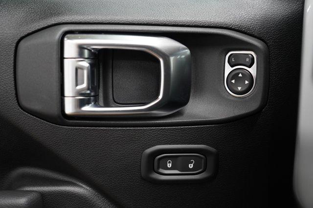 new 2025 Jeep Wrangler car, priced at $48,185