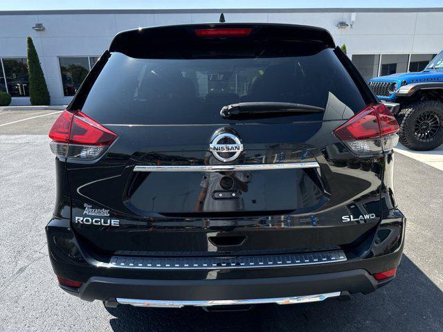 used 2017 Nissan Rogue car