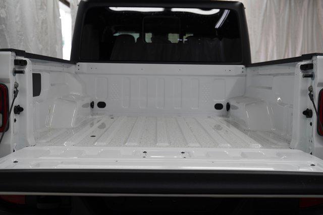 new 2025 Jeep Gladiator car, priced at $45,970