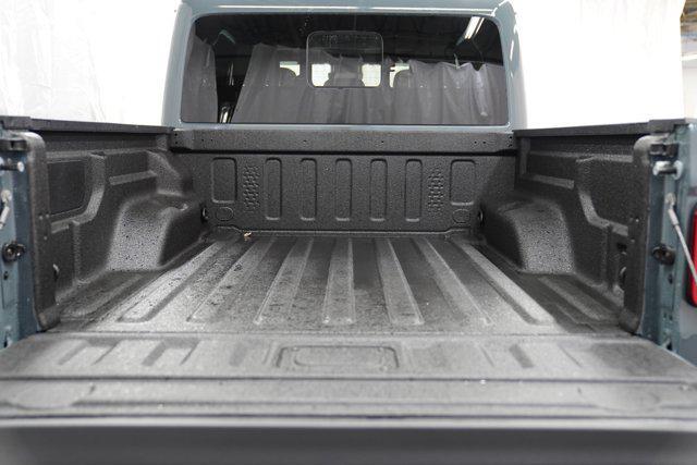 new 2025 Jeep Gladiator car, priced at $48,627