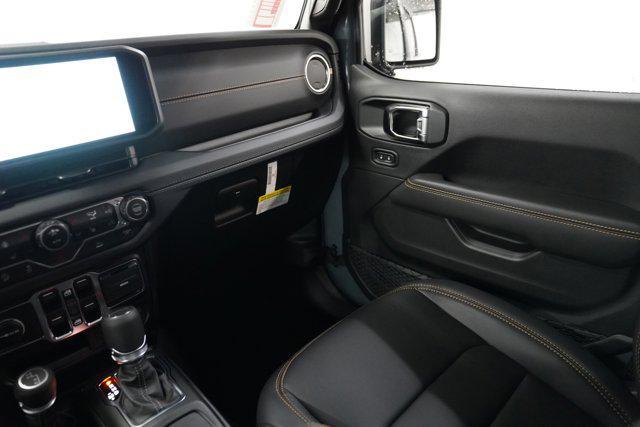 new 2025 Jeep Gladiator car, priced at $48,627