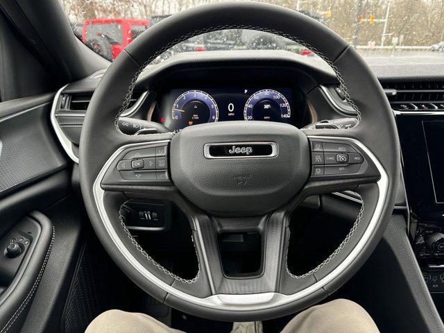 new 2025 Jeep Grand Cherokee car, priced at $38,330