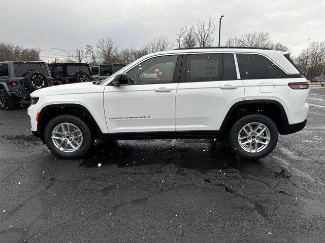 new 2025 Jeep Grand Cherokee car, priced at $38,330