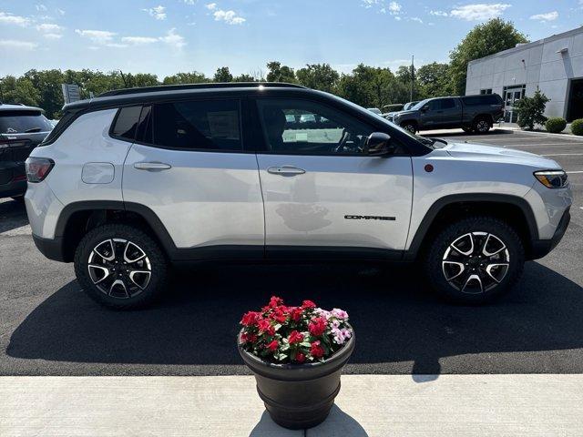 new 2024 Jeep Compass car, priced at $35,279