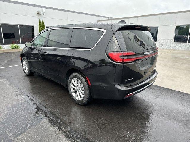 new 2024 Chrysler Pacifica car, priced at $41,034