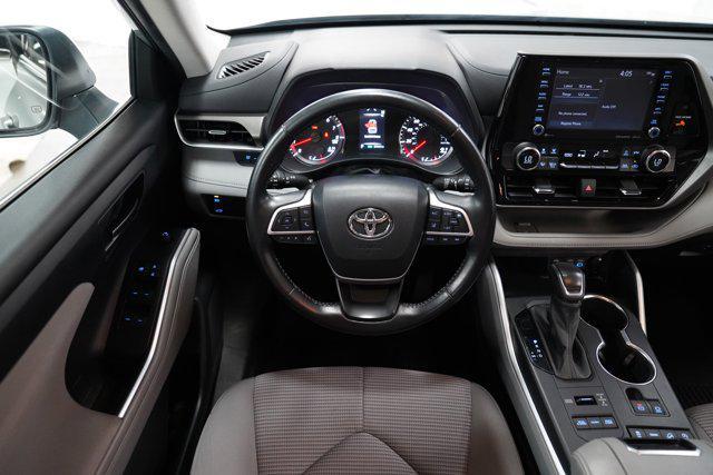 used 2022 Toyota Highlander car, priced at $32,495