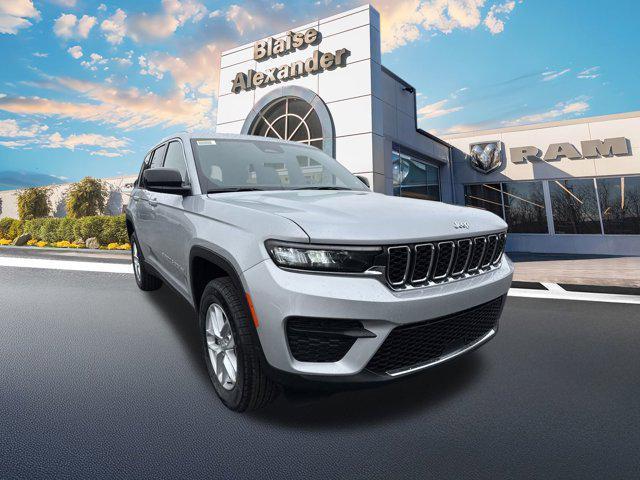 new 2025 Jeep Grand Cherokee car, priced at $37,925