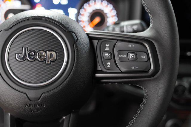 new 2025 Jeep Wrangler car, priced at $45,712