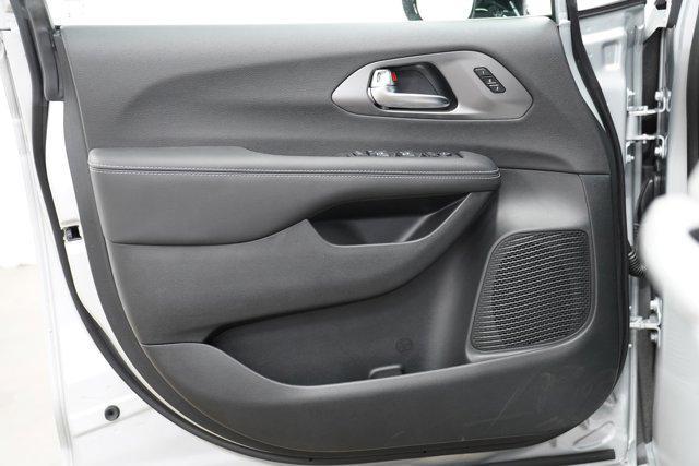 new 2026 Chrysler Pacifica car, priced at $44,885