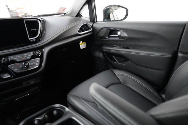 new 2026 Chrysler Pacifica car, priced at $44,885