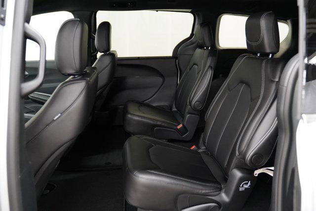 new 2026 Chrysler Pacifica car, priced at $44,885