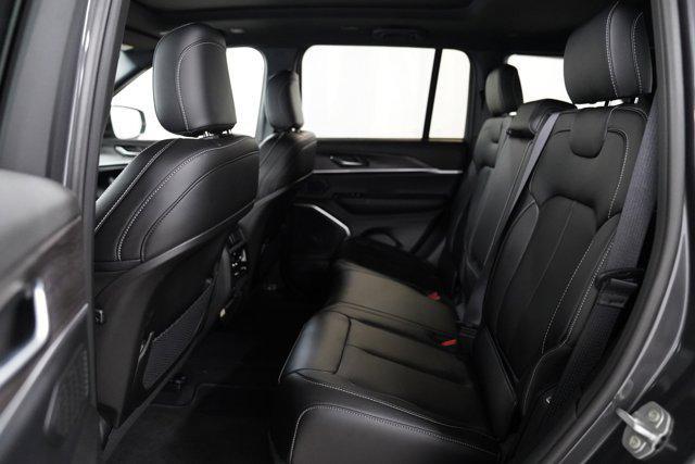new 2025 Jeep Grand Cherokee car, priced at $49,606