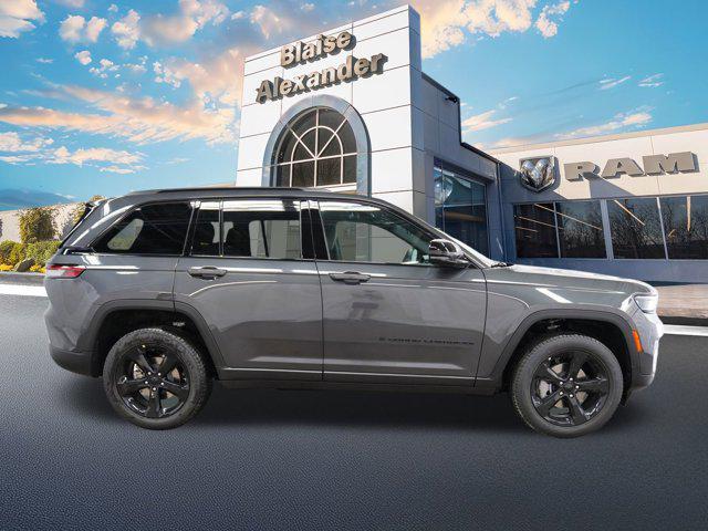 new 2025 Jeep Grand Cherokee car, priced at $49,606