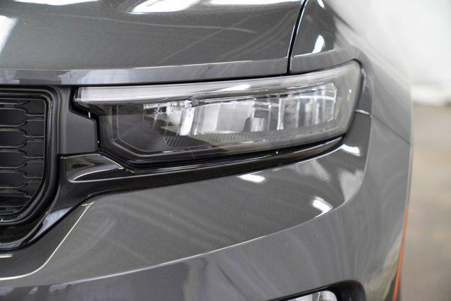 new 2025 Jeep Grand Cherokee car, priced at $49,606