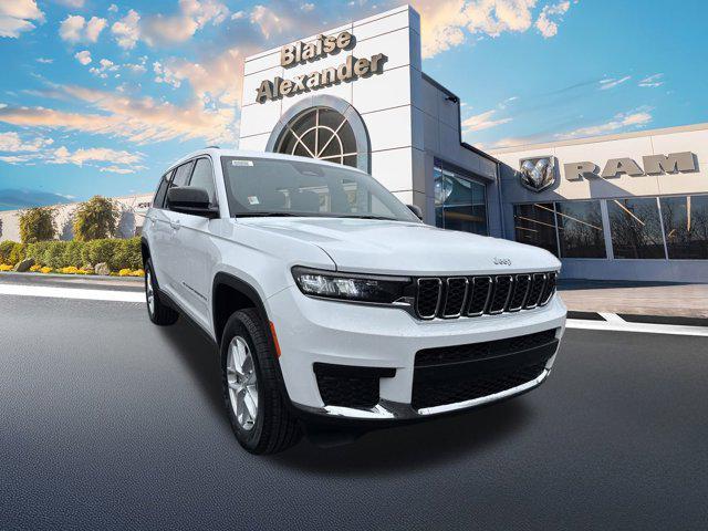 new 2025 Jeep Grand Cherokee L car, priced at $42,125