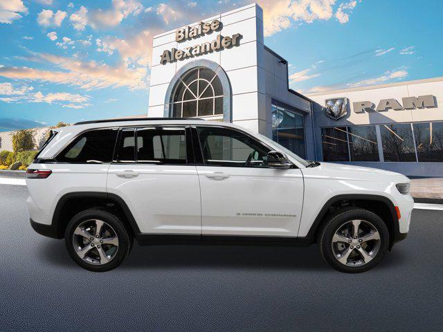 new 2025 Jeep Grand Cherokee car, priced at $51,015