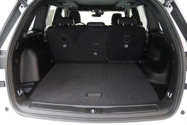 new 2025 Jeep Grand Cherokee car, priced at $51,015