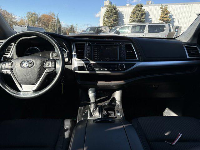 used 2018 Toyota Highlander car, priced at $22,738