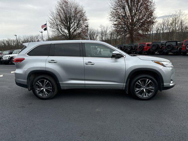 used 2018 Toyota Highlander car, priced at $22,738