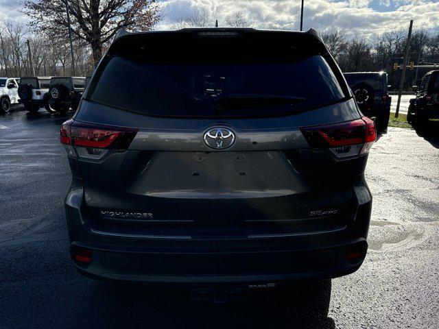 used 2019 Toyota Highlander car, priced at $24,140