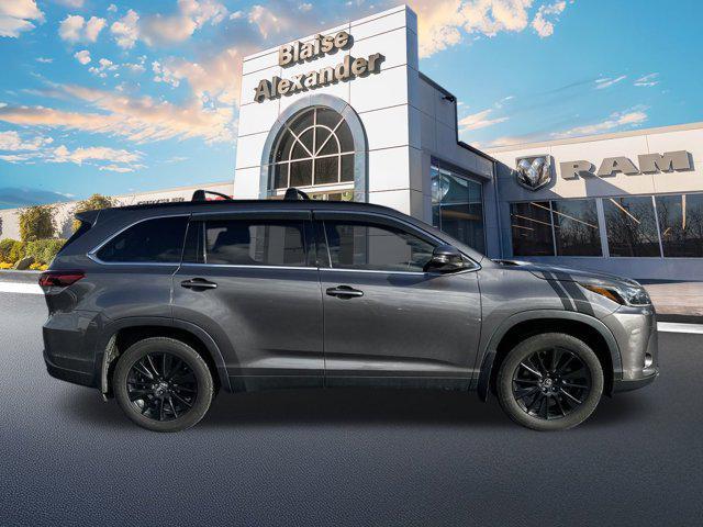 used 2019 Toyota Highlander car, priced at $23,495