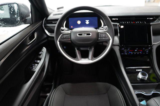 new 2025 Jeep Grand Cherokee car, priced at $40,159